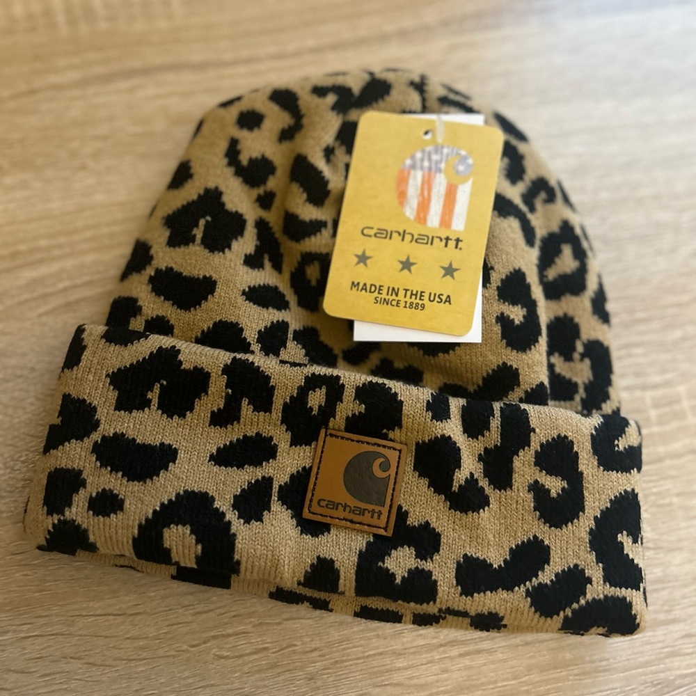 One size cheetah print carhartt